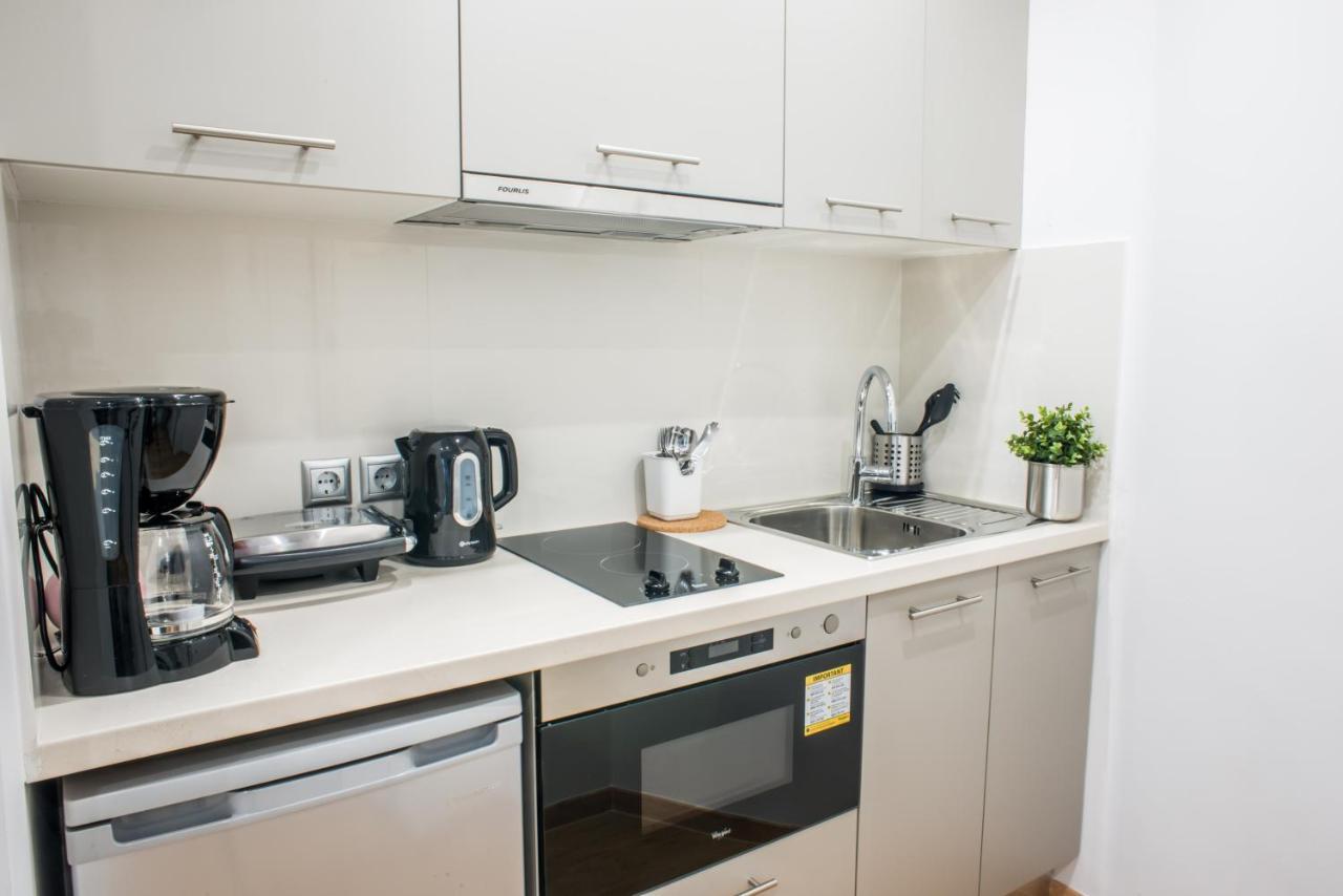 A25 Pristine & Sunny Flat With Balcony At Downtown *